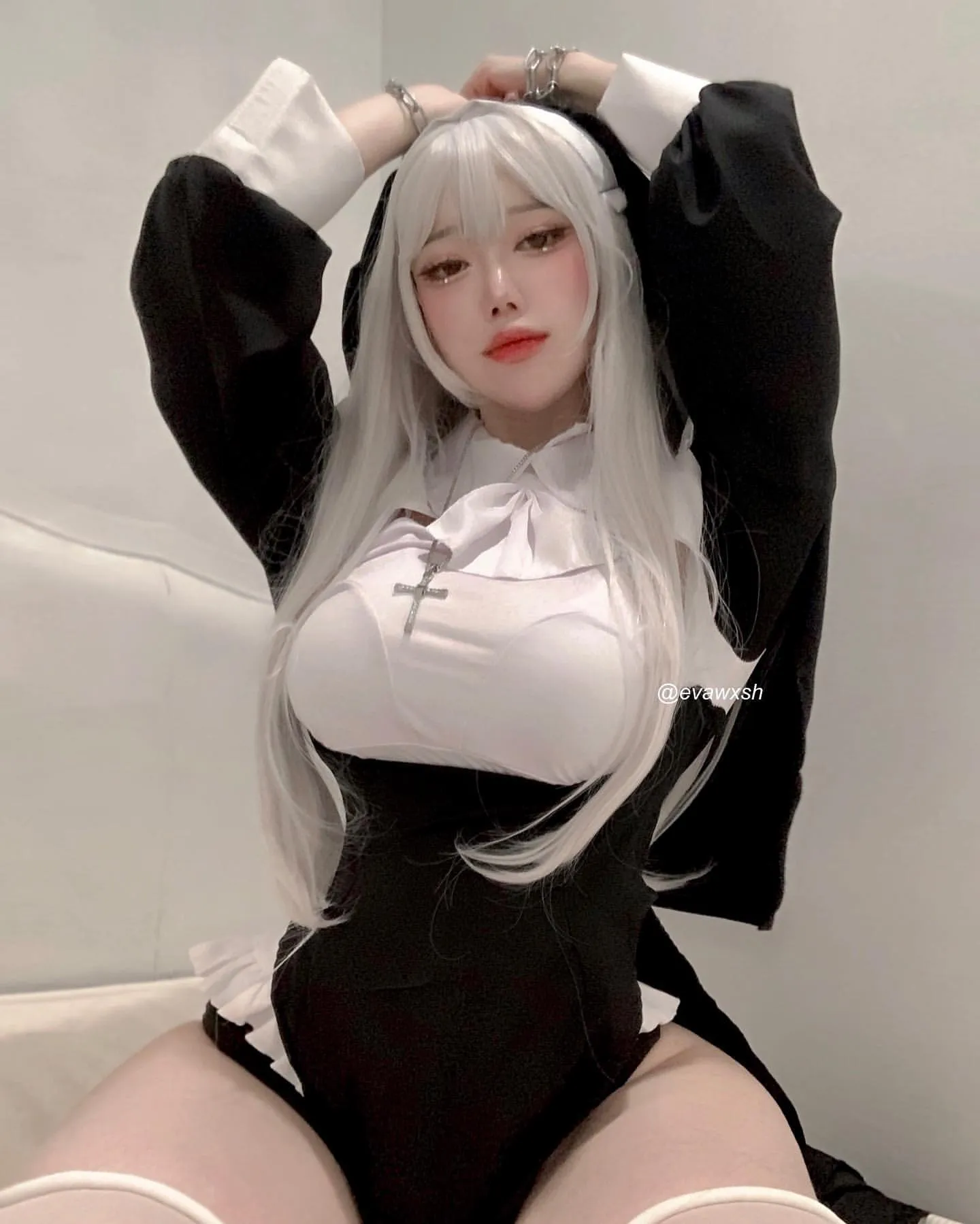 Effervescent slut Evawxsh tits pic real