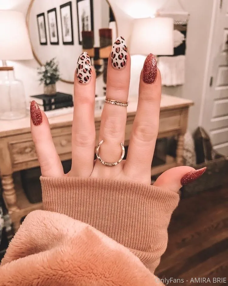 brunette cumslut Amira Brie leak new