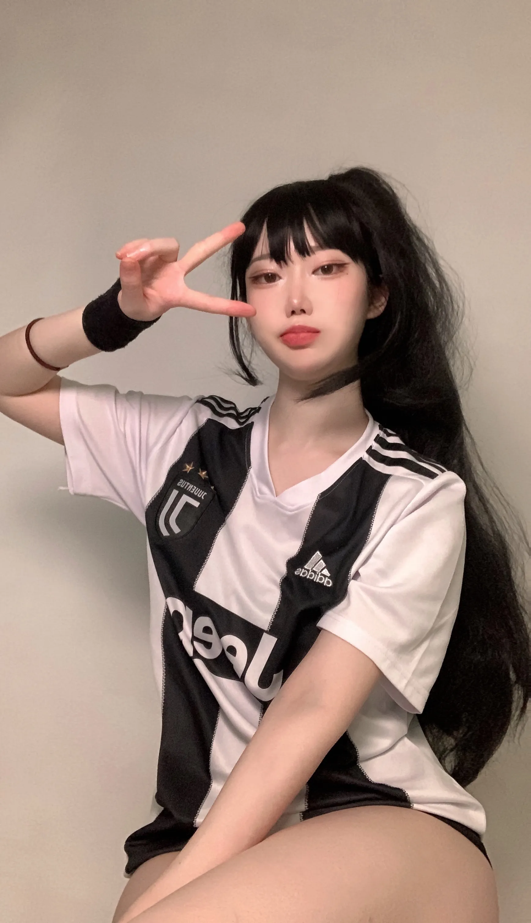 cosplayer slutty babe Evawxsh onlyfans pic SEXY PIC