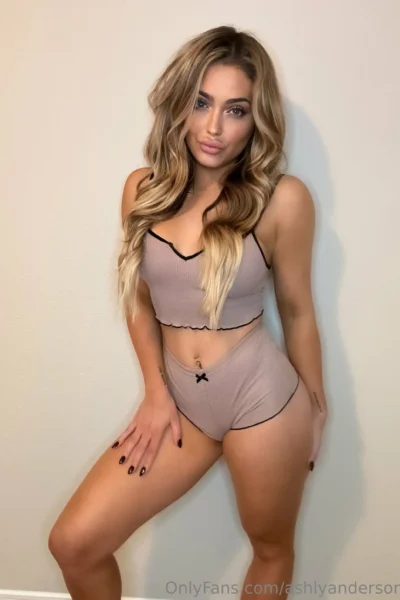 OF GIRL Ashly Anderson Onlyfans Leaks