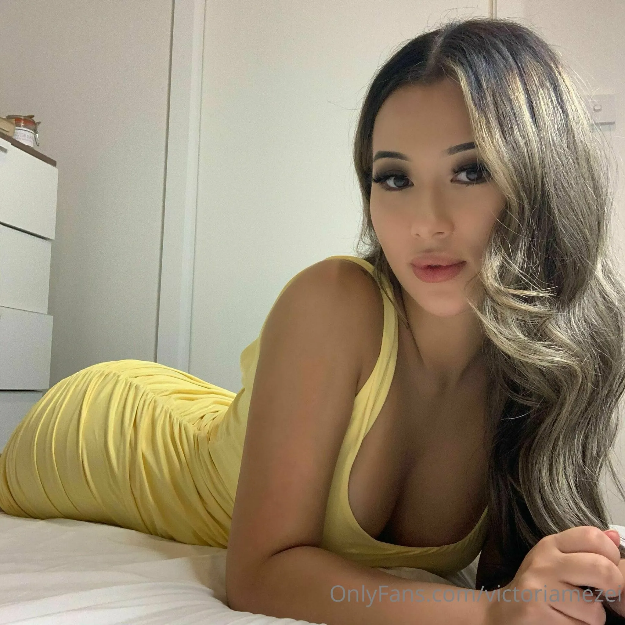 Sincere victoriamezei nudes insane