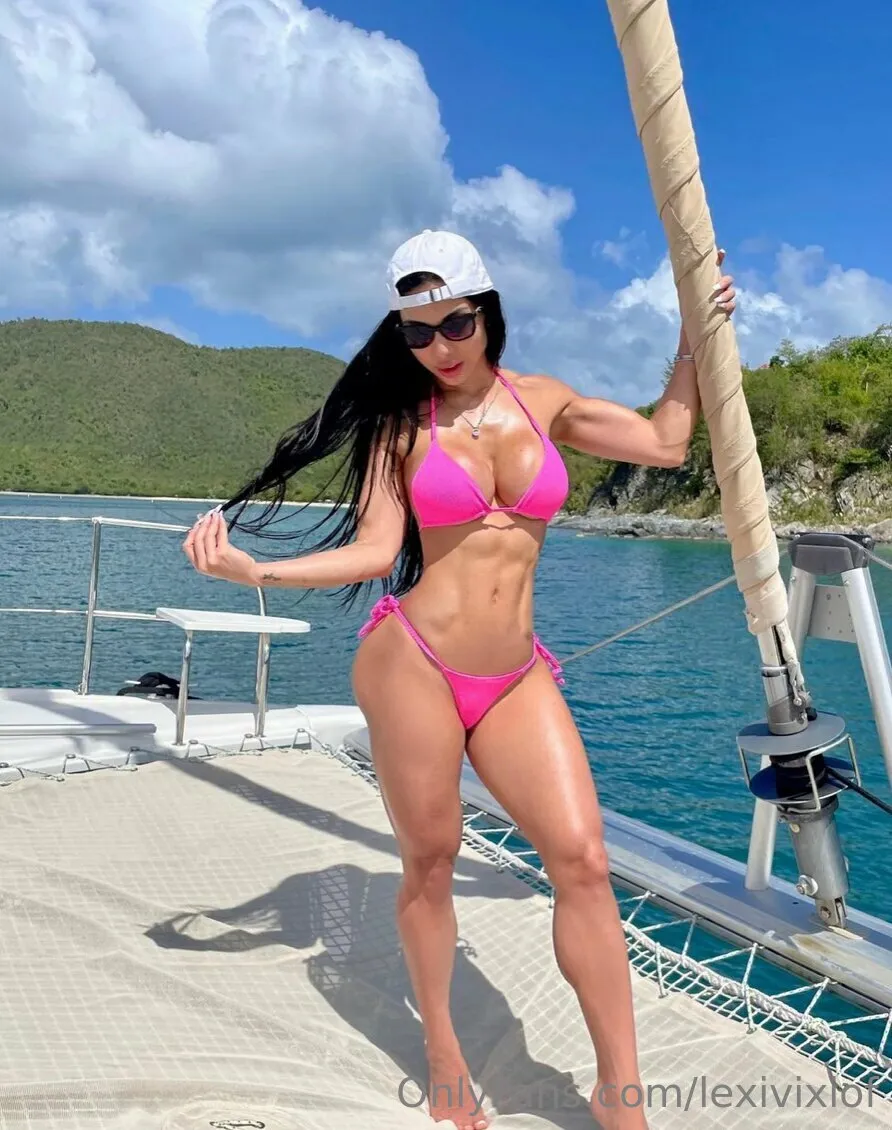 Trini Tran AKA slut LexiVixi leak pic real