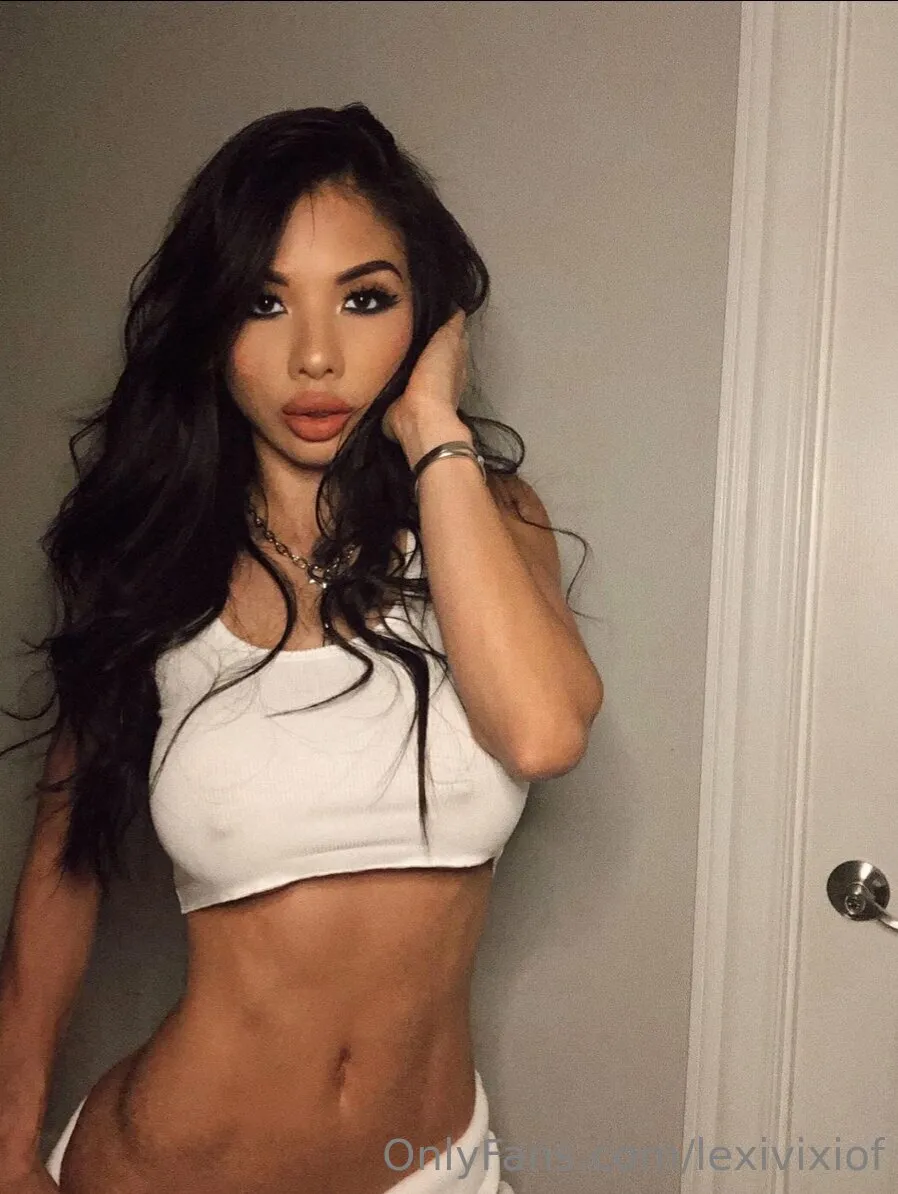 asian artistic LexiVixi onlyfans nude pics