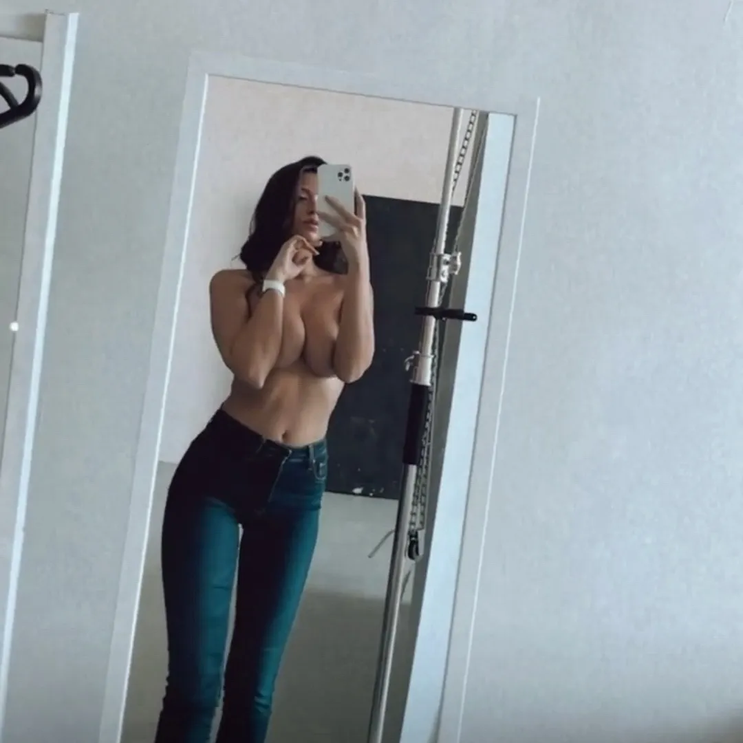 big milkers slut Cristy Ren nude ass