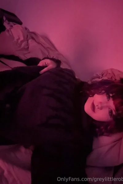 Busty Slut Babe Mylittlerobin Ass