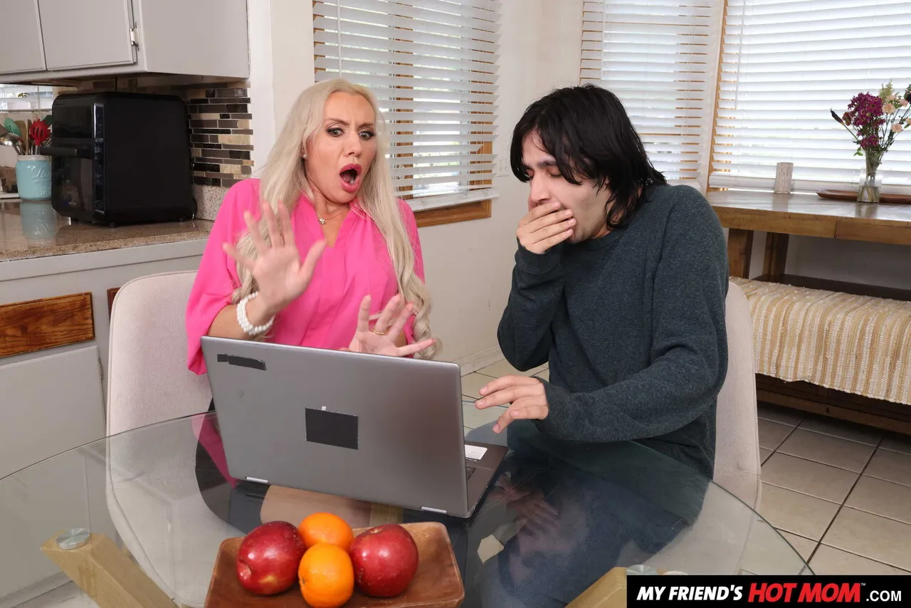 cum dumpster big tits milf Anna Kolba pic porn real