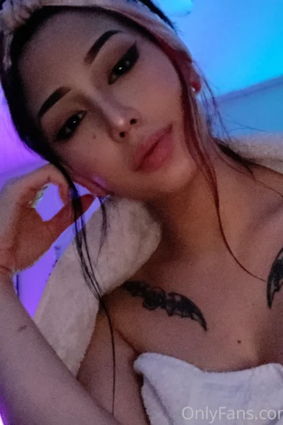 Influencer MobileSuitStella Nude Videos