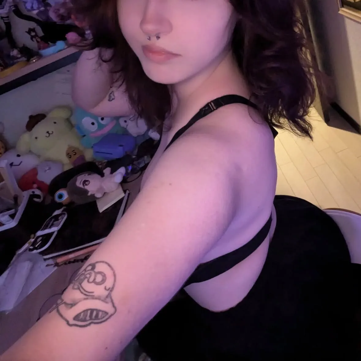 sexy bitch Mylittlerobin onlyfans nude pics