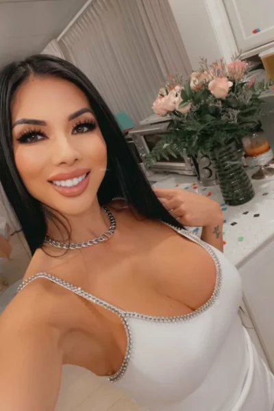Shy LexiVixi Nude Pic
