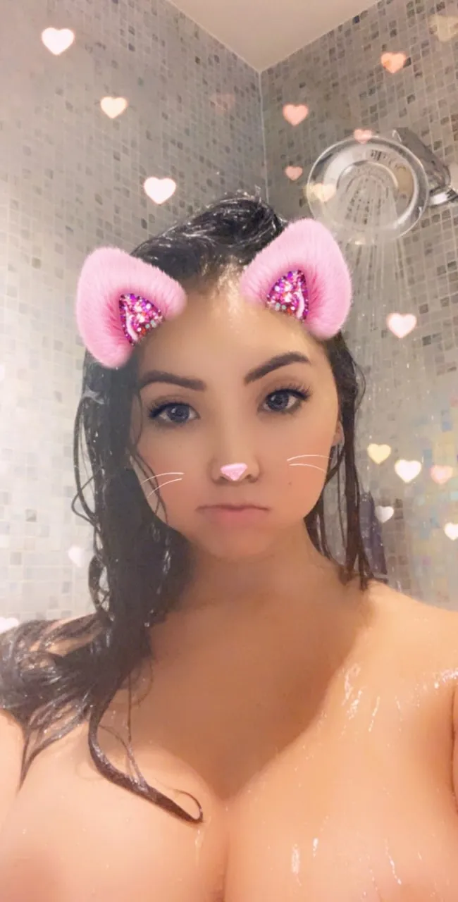 slutty bitch fake tits Marie Madore pic leak