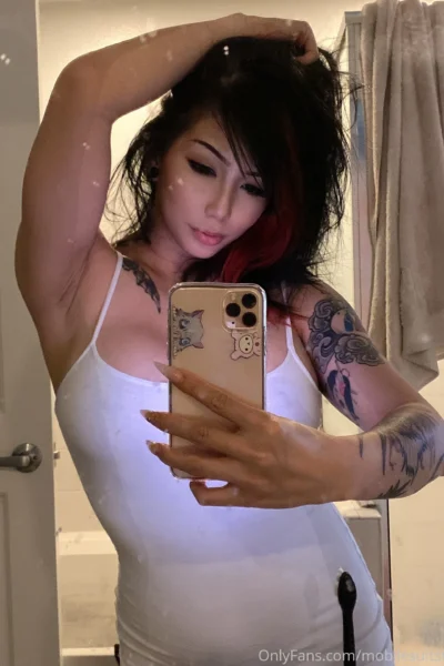 Teen MobileSuitStella Nude Pic