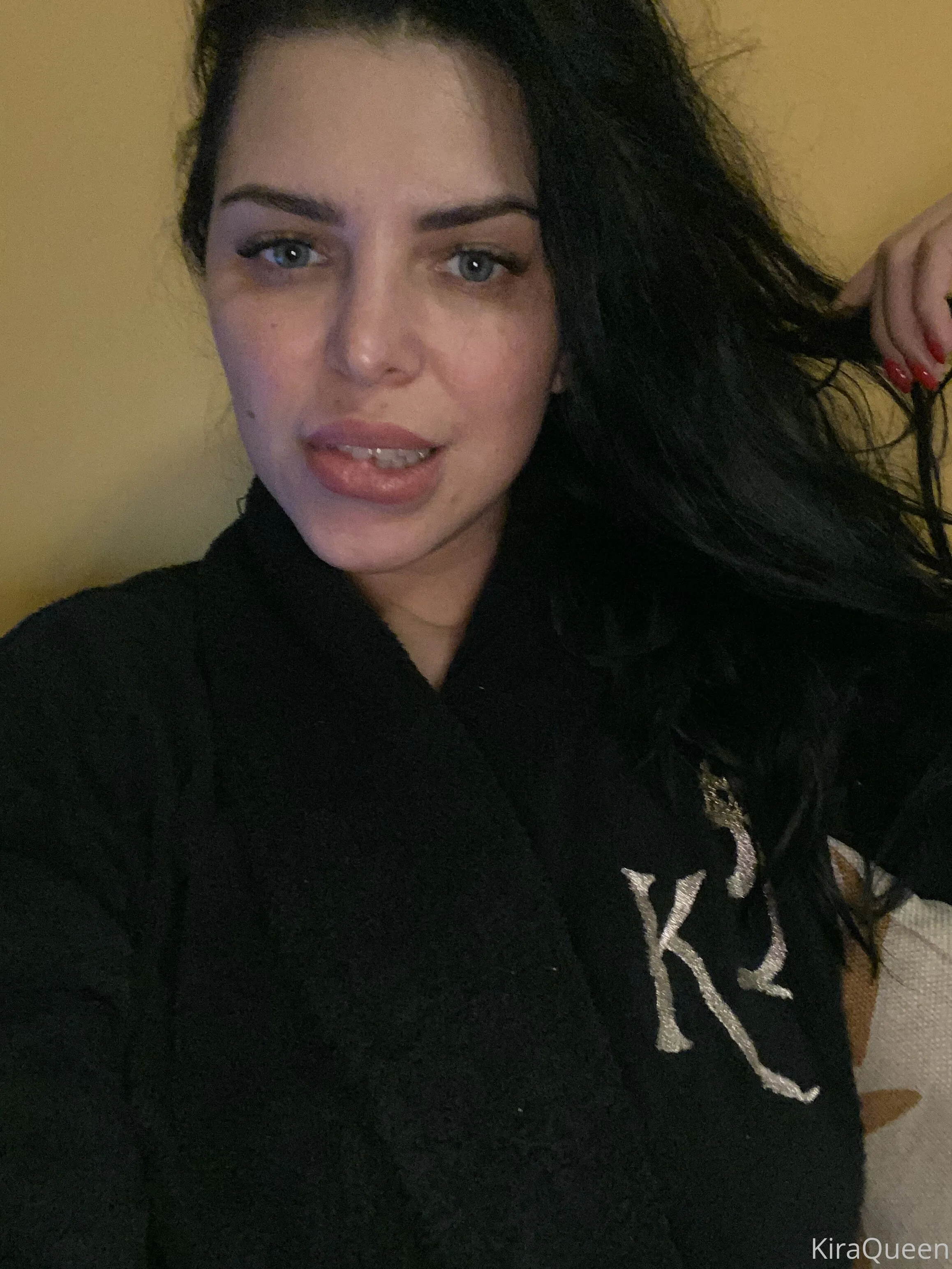 Devoted big boobs Kira Queen sex