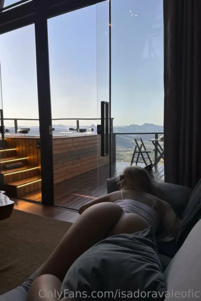 Artistic Isadora Vale Leak