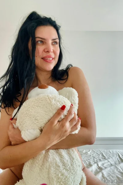 Big Natural Tits Whore Kira Queen Free Onlyfans