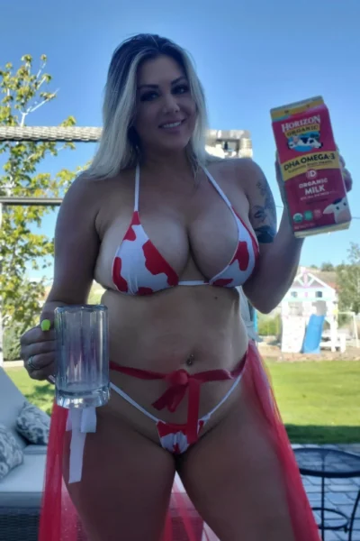 Blonde Bimbo Effervescent  Bikinibee Nude Leaks Exclusive