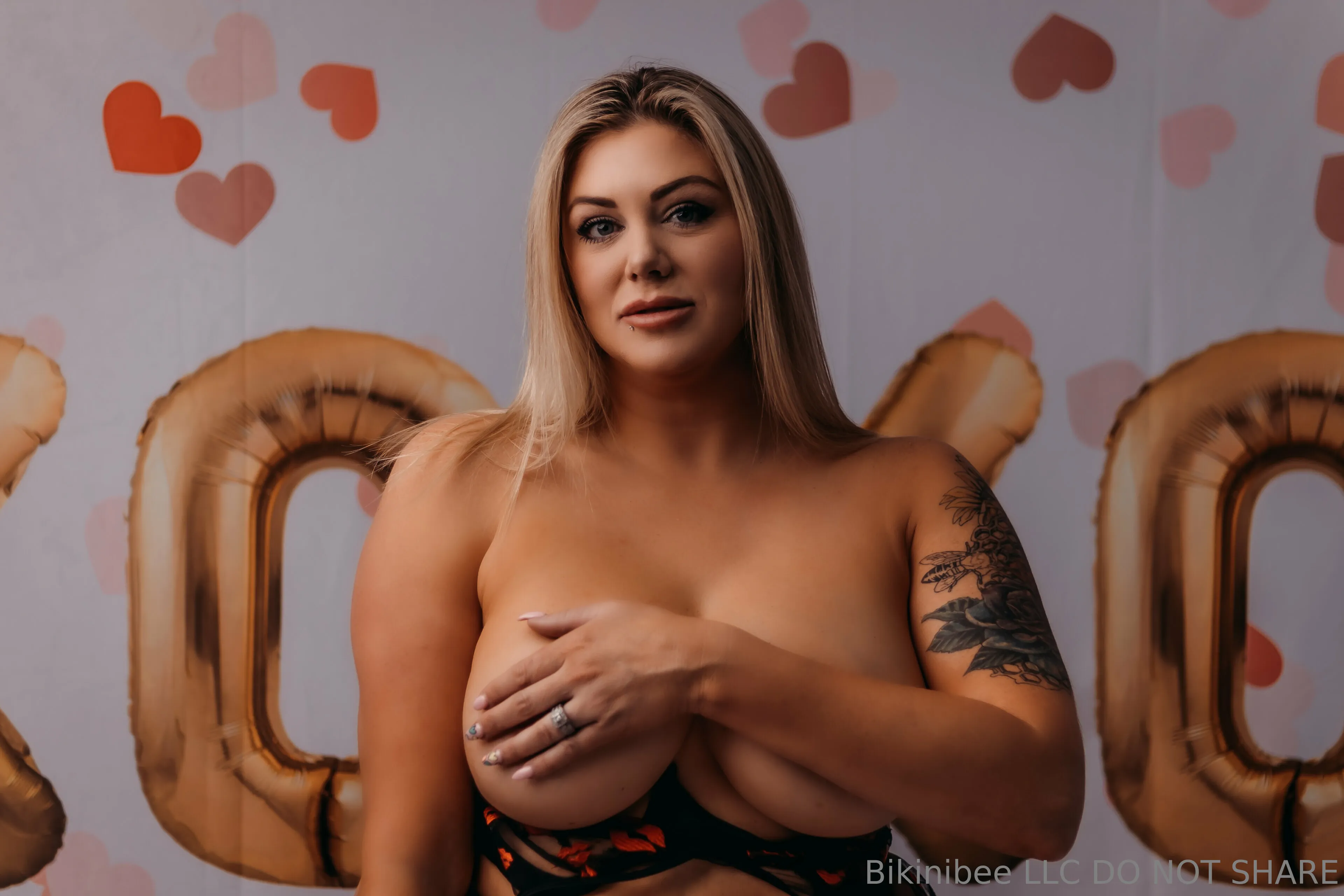 cocktease attractive Bikinibee sexy pic