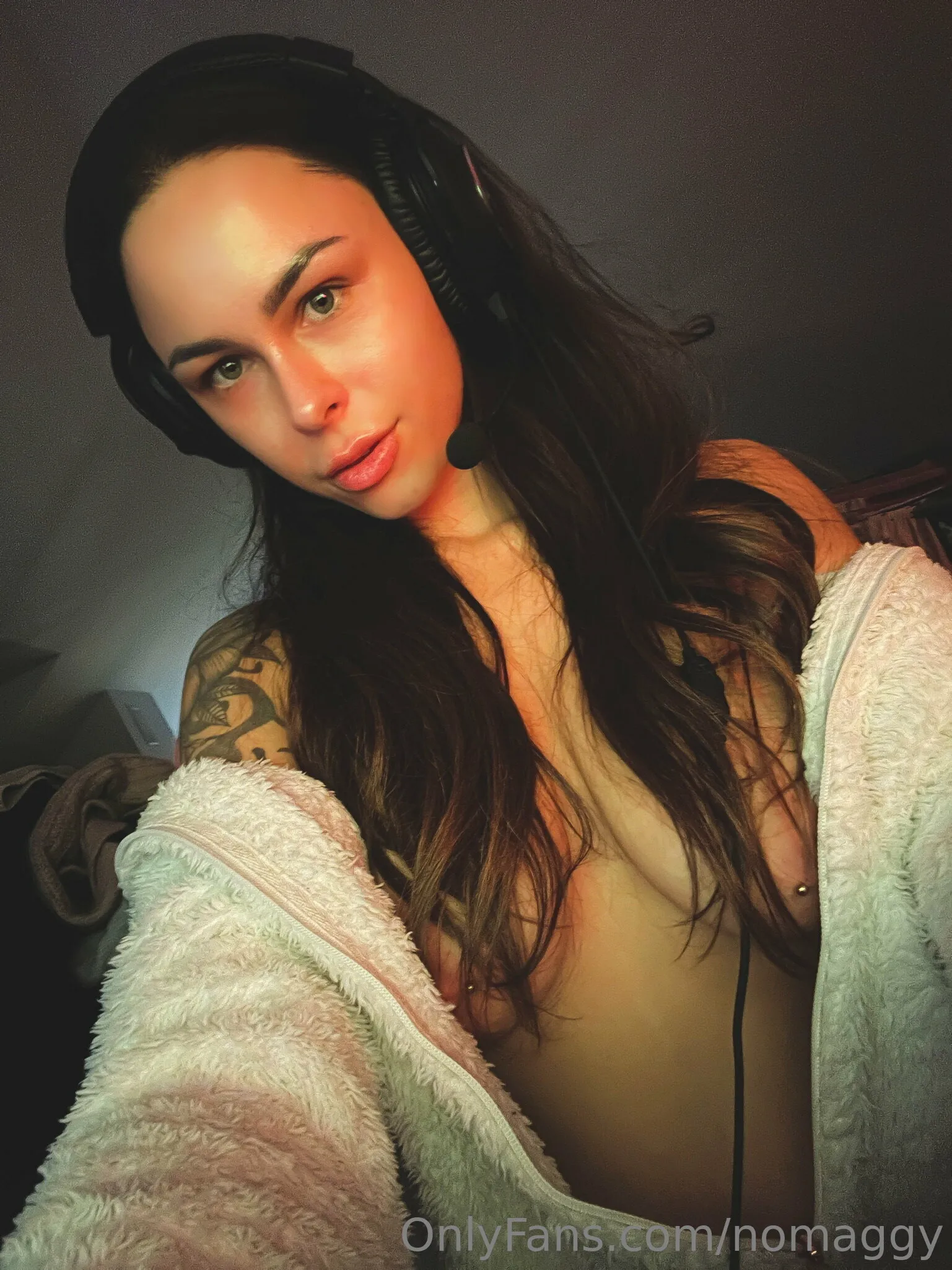 sexy hoe slut nomaggy naked