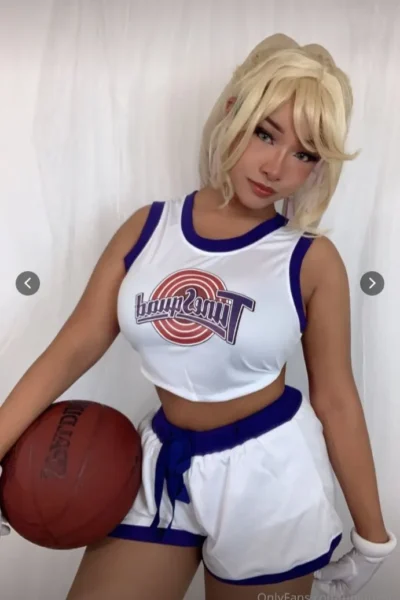 Slutty Babe Asian Uniquesora Onlyfan