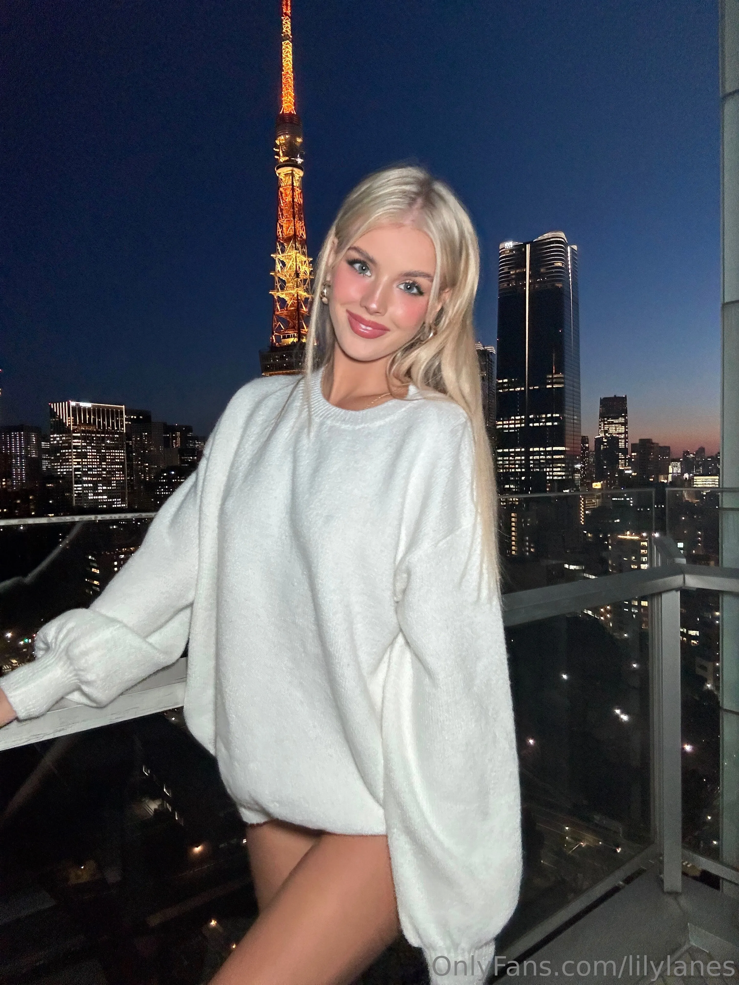 Amicable Lily Lanes onlyfans naked