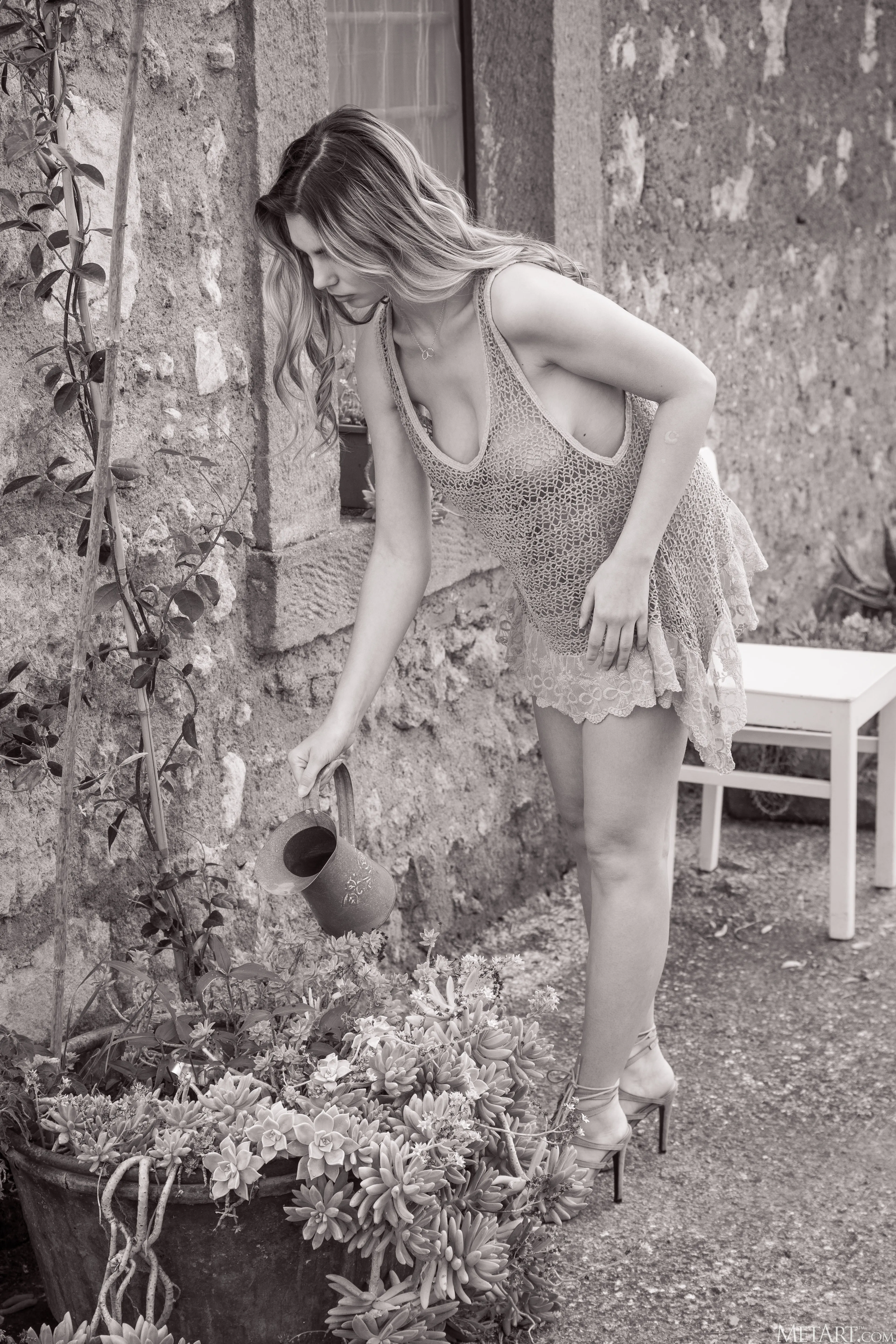 Enigmatic Anneth nude