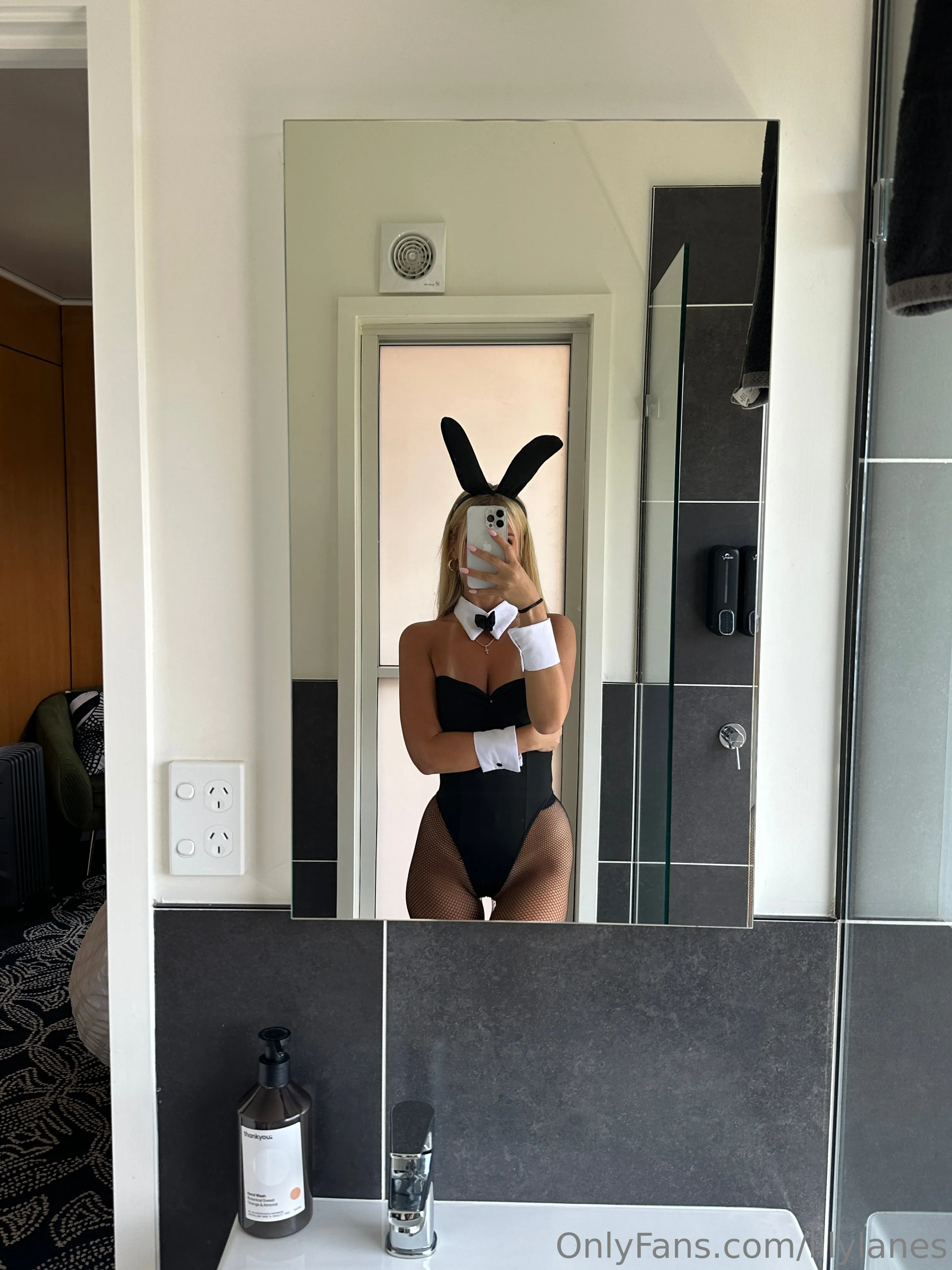 Magnetic big tits Lily Lanes leaked