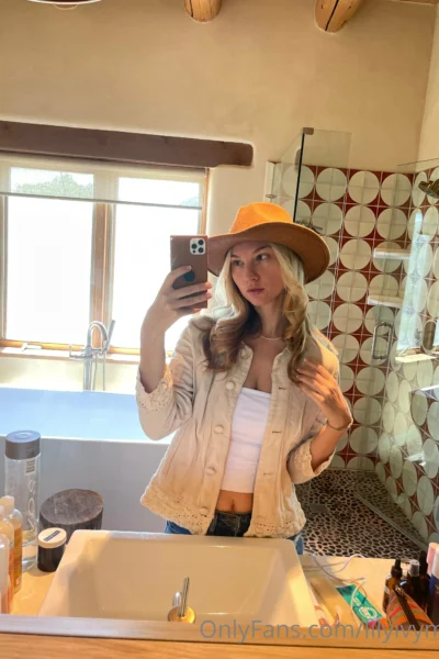 OF GIRL Slim Lily Ivy Nudes Leaked