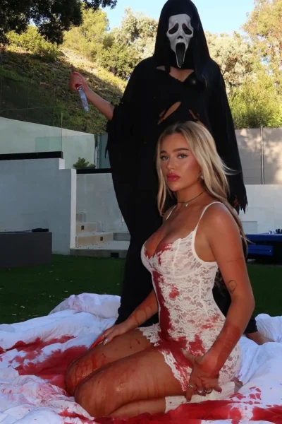 Tenacious Blonde Bimbo Viperous Nude Pic