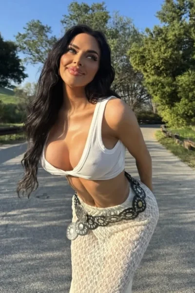 Artistic Italian Norwegian Kelsie Smeby Leaked Onlyfans Pic