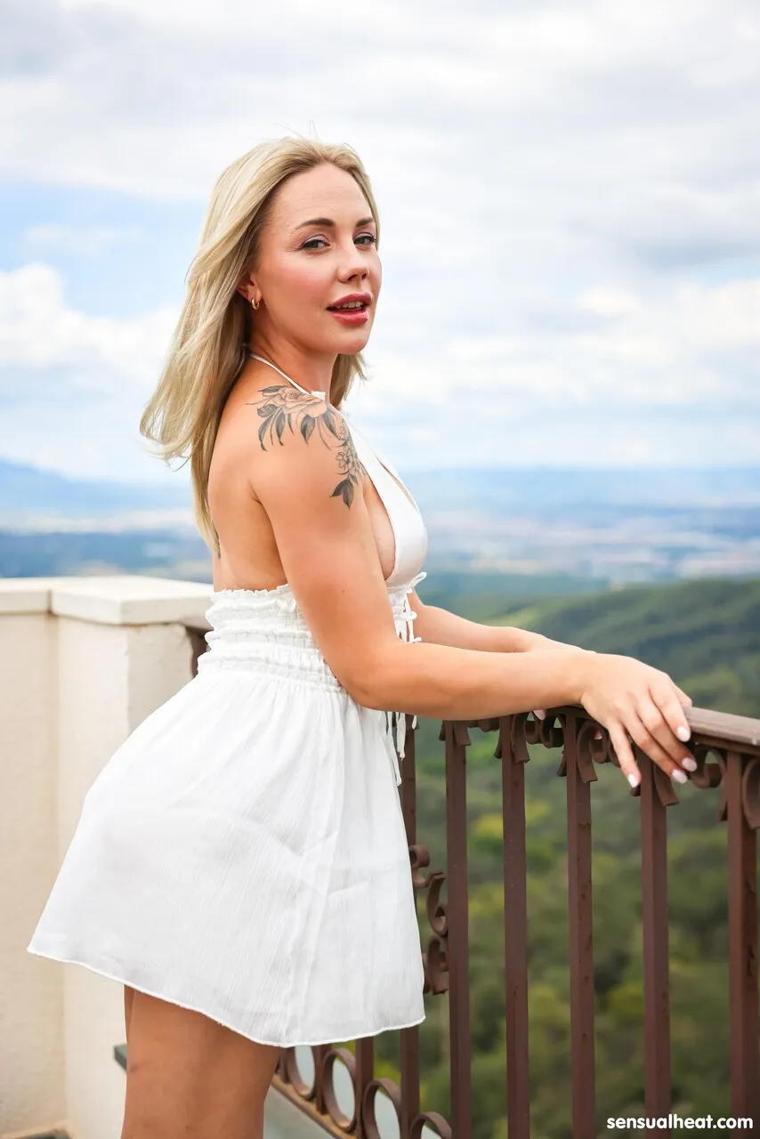 Blonde Tenacious Angie Lynx Leaked Pics 1 blonde Tenacious Angie Lynx leaked pics