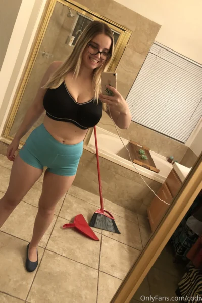 E Girl Thick Codi Vore Nude Beauty