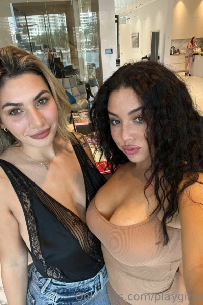 Pornstar Big Tits Playgirlcris Leaked Pic