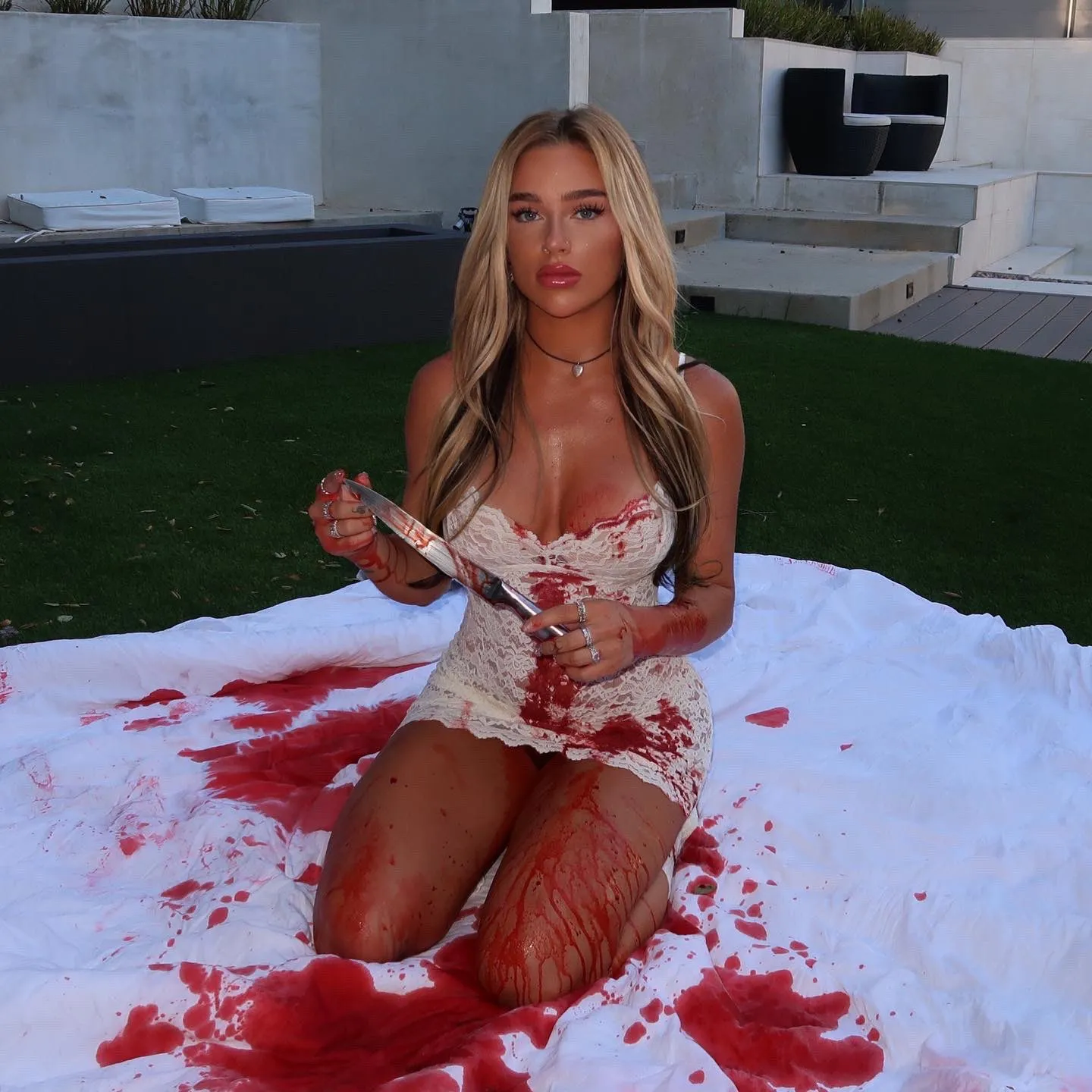 slutty hoe Fake Tits Viperous nude pics