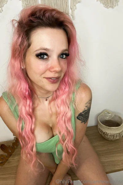 Amicable Anne Wünsche Leaked Tits Pic