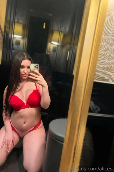 Babe Alice Saxe Pic Leaks New