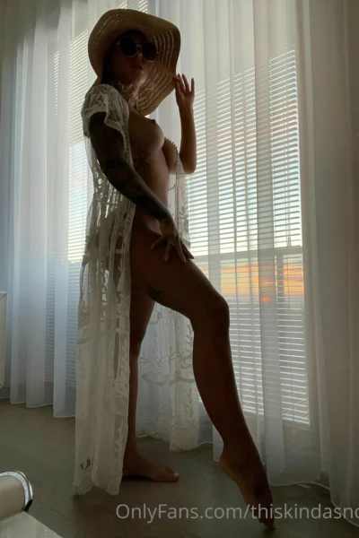 Big Boobies Fuckdoll Thiskindasnow Leaks Pic Unreal