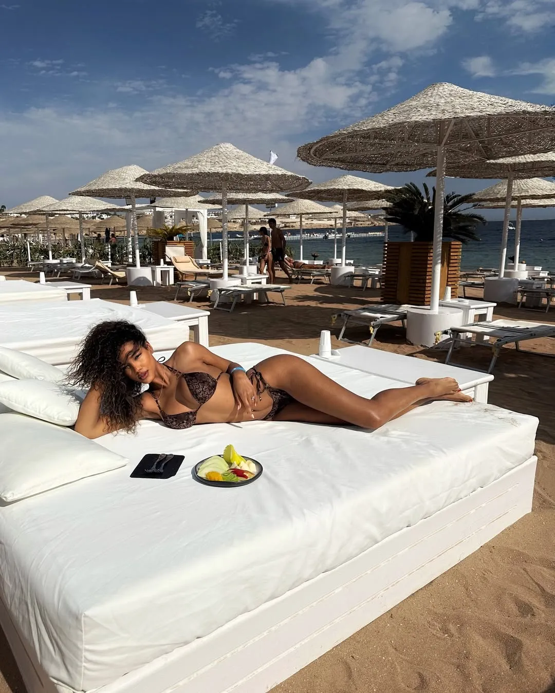 cumslut Samira Lui tits pic hottest babe