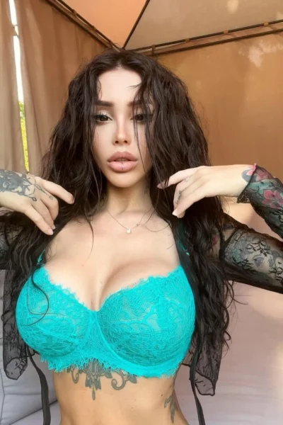 Dirty MILF Alex Mucci Onlyfans Leak