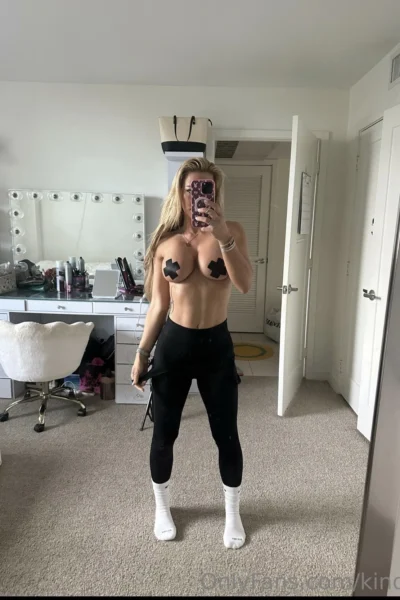 Gorgeous Perfect Body Kindly Myers Sex