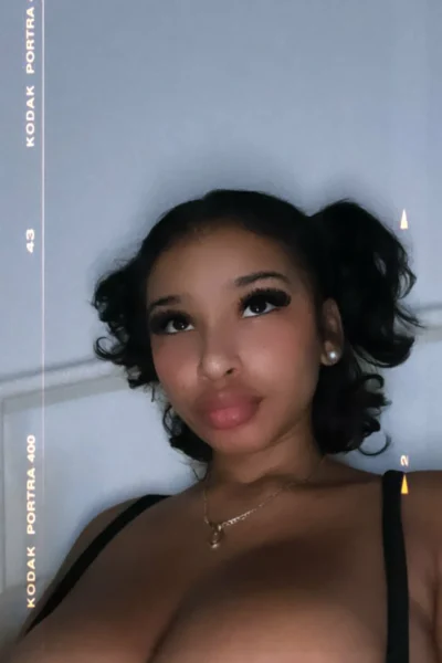 Huge Boobs Adventurous  Thumbalina Leak SEXY PIC