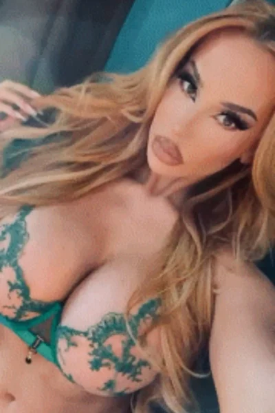 Devoted Claudia Fijal Sexy Pic