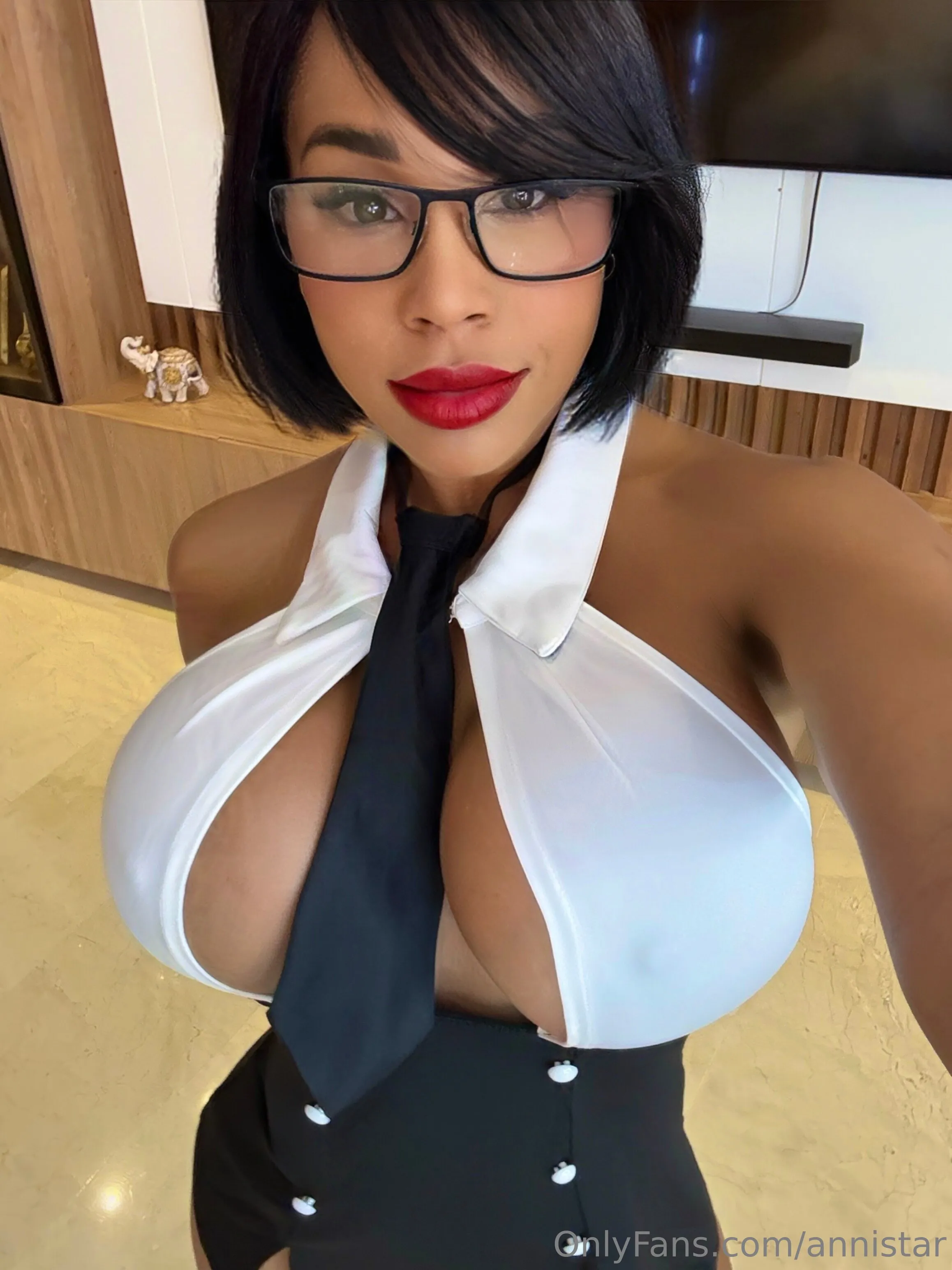 bitch F cups Annistar of beauty