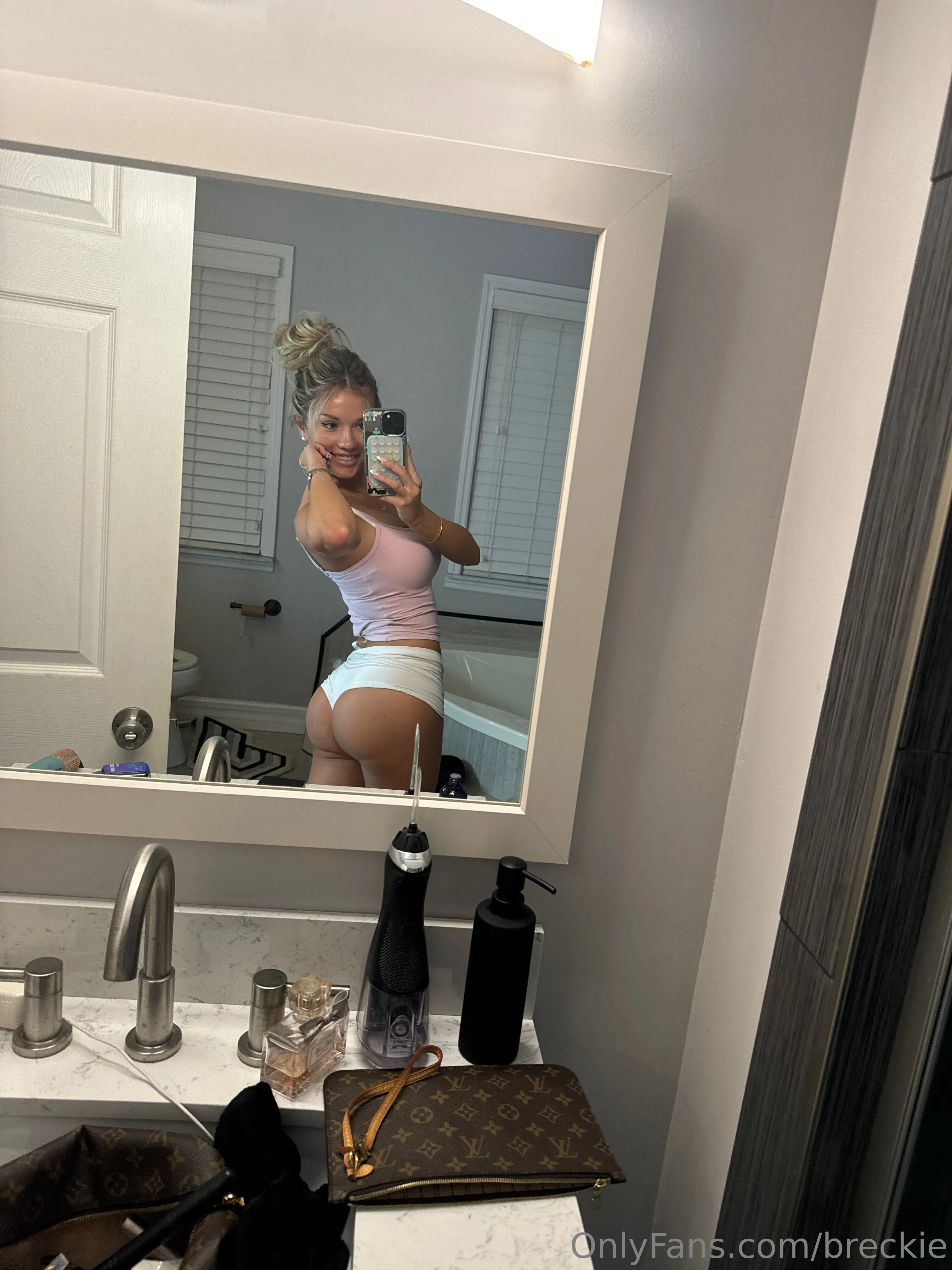 artistic Breckie Hill nude leaks new