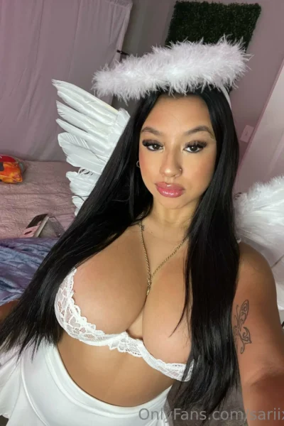 Busty Babe Sariixo Onlyfans Leaked Pics