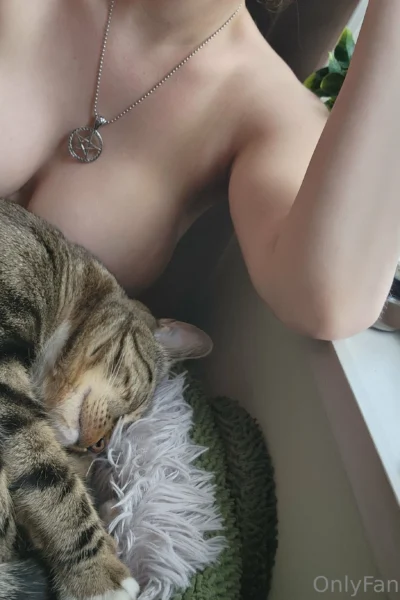 Fuckdoll Big Tits Lilith Lust Onlyfans Naked Real