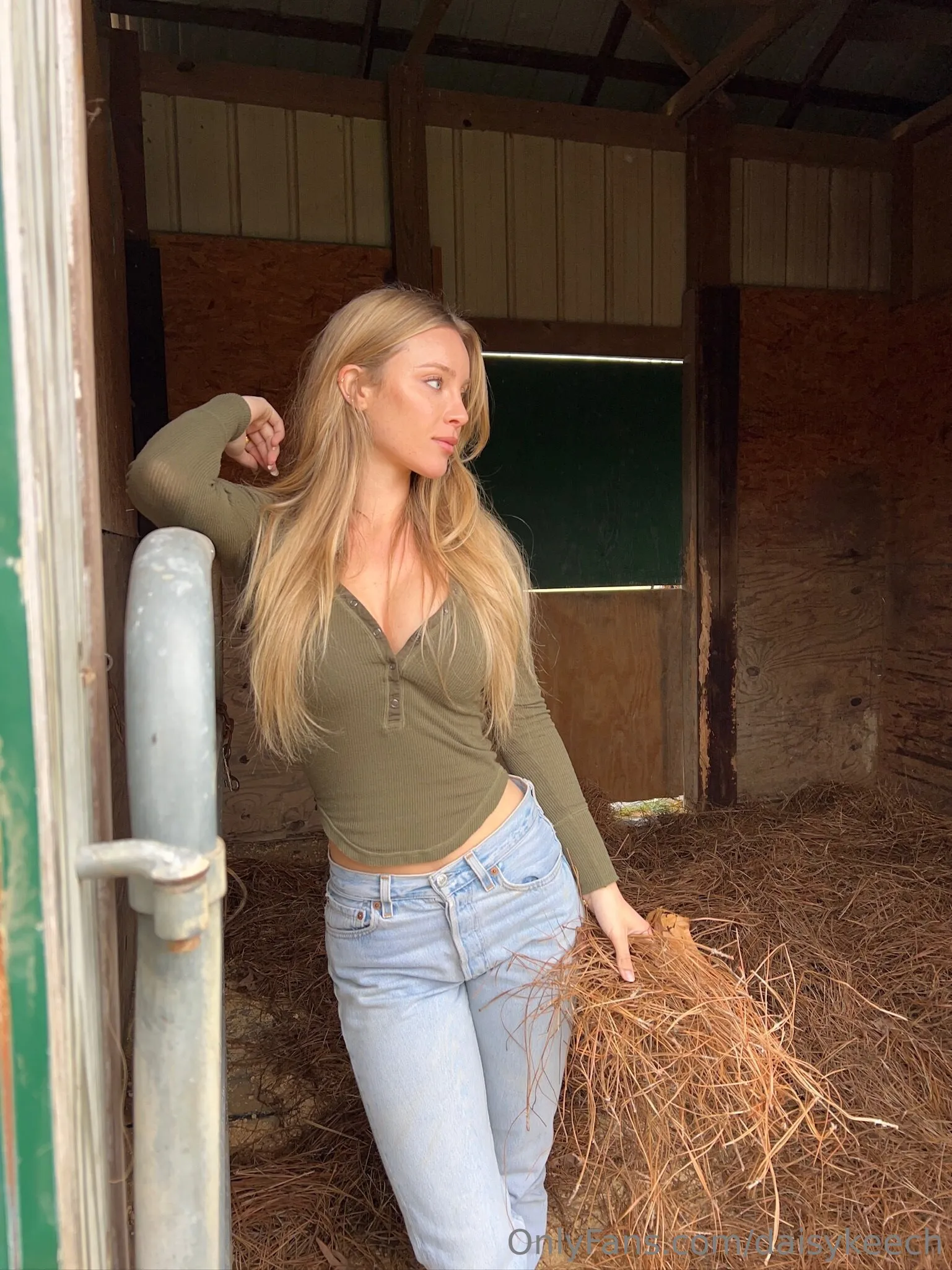pornstar almost big tits Daisy Keech onlyfans leaked pics