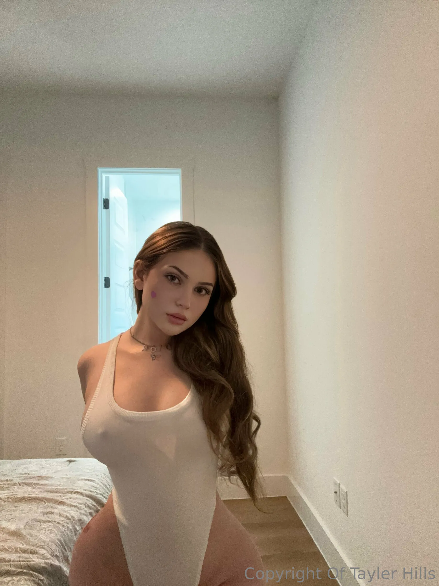 18 year old hoe Tayler Hills leaked pic