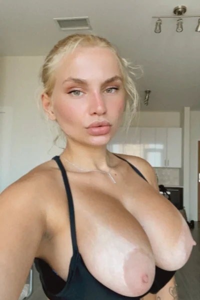 Confident  Zoie Burgher Onlyfans Leaks Pic SEXY PIC