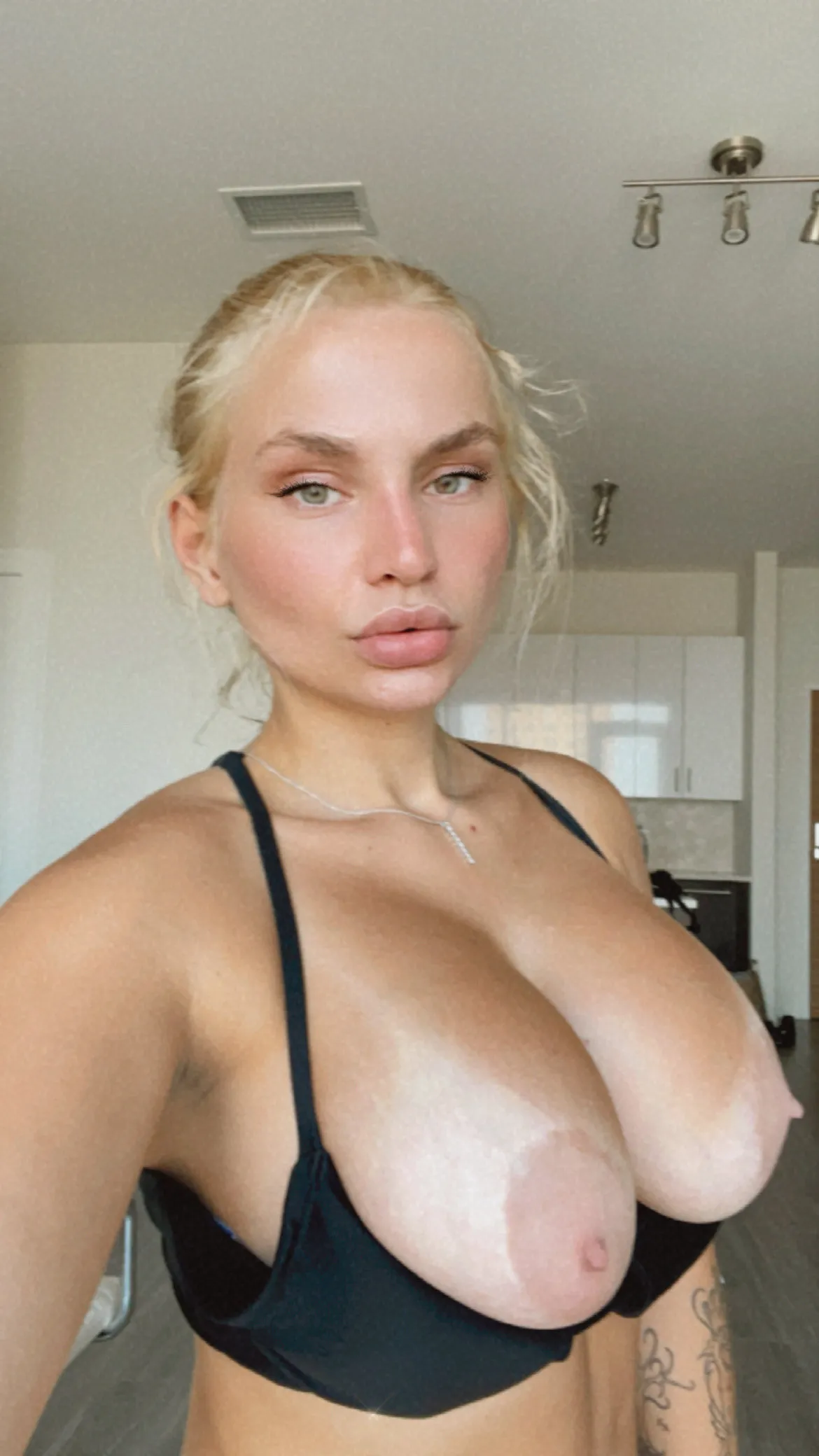 Confident Zoie Burgher onlyfans leaks pic SEXY PIC