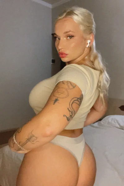 Bimbo Zoie Burgher Sex Leak