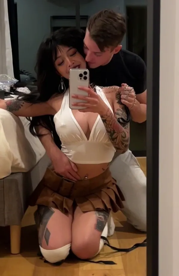 e girl fake boobs Spoopykitten nude ass